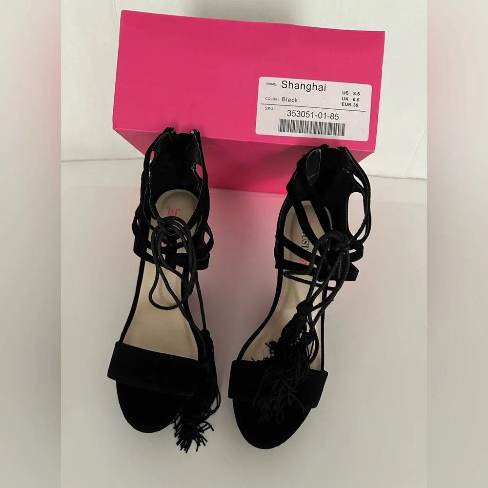 JustFab “Shanghai” Black Cutout Tassel Wedge Sandals Y2K Size 8.5 - Picture 2 of 10